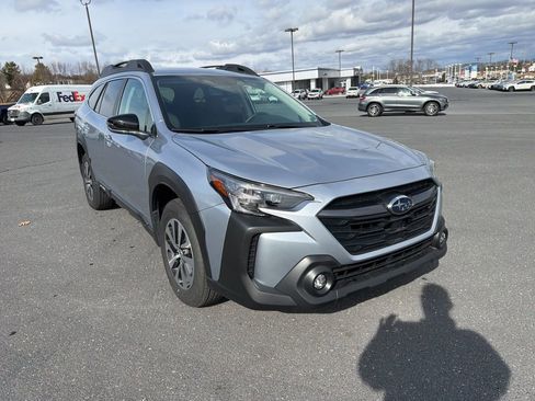 Certified 2025 Subaru Outback Premium image 7