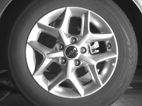 Used 2025 Kia Soul LX w/ LX Technology Package FWD image 14