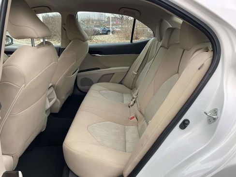 Used 2022 Toyota Camry LE image 14