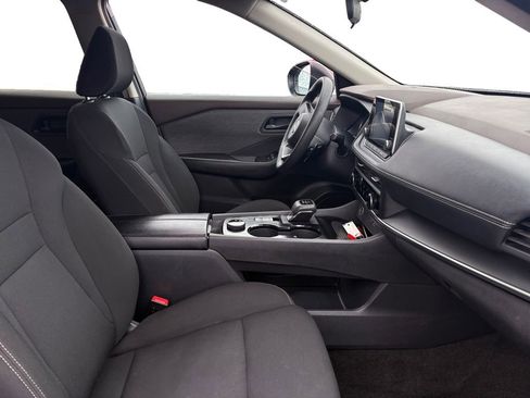 Used 2023 Nissan Rogue S image 15