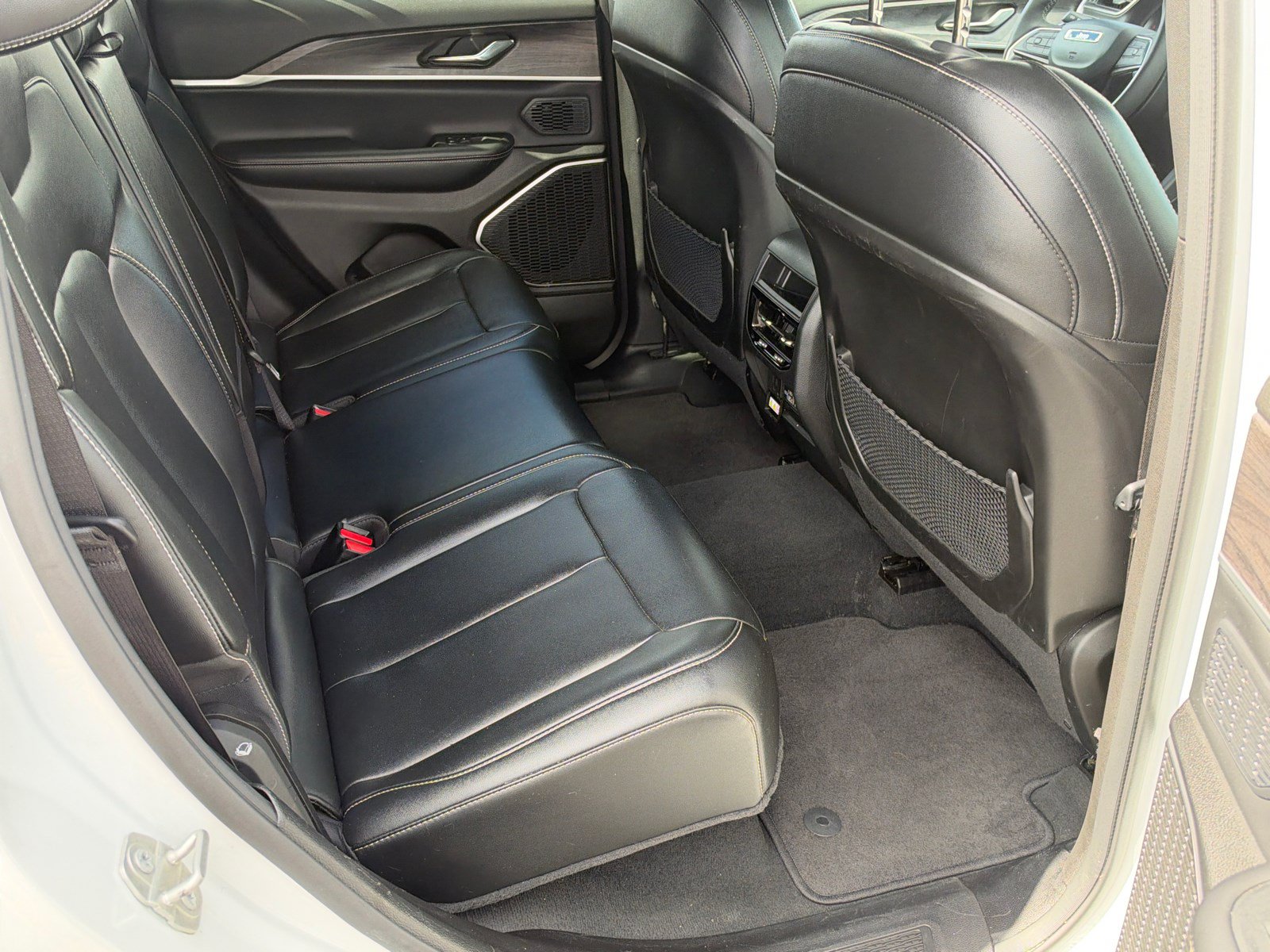 Used 2024 Jeep Grand Cherokee Limited 4xe AWD/4WD image 15