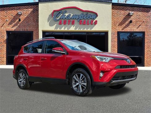 Used 2016 Toyota RAV4 XLE image 1