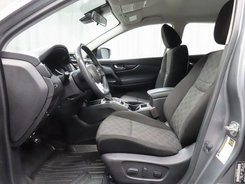 Used 2019 Nissan Rogue Sport SV image 9