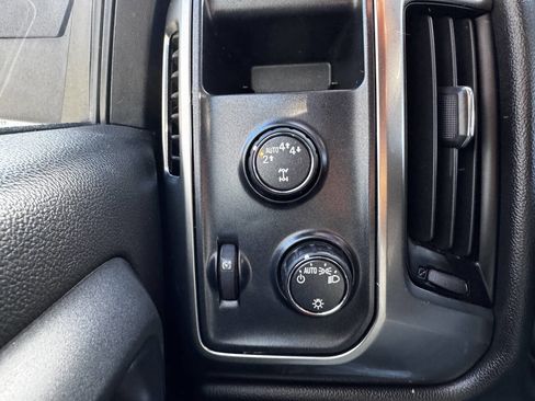 Used 2019 Chevrolet Silverado 1500 LT image 21