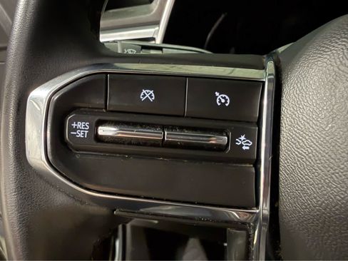Used 2024 GMC Canyon Elevation w/ Convenience Package AWD/4WD image 18