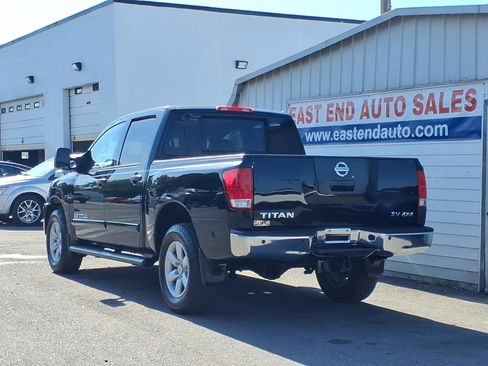 Used 2012 Nissan Titan SV w/ SV Premium Utility Pkg AWD/4WD image 3
