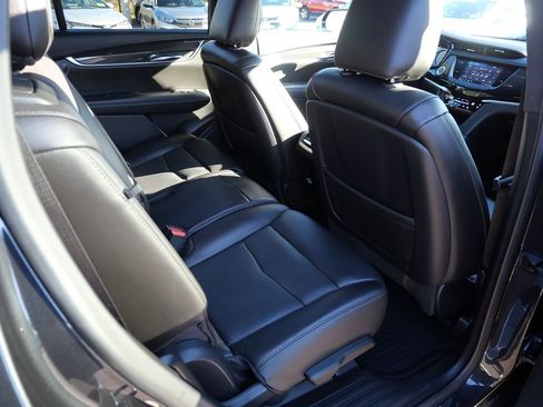 Used 2020 Cadillac XT6 Sport image 23