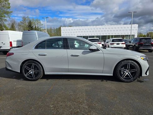 New 2026 Mercedes-Benz E 350 4MATIC Sedan image 7
