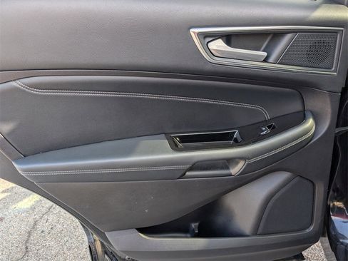 Used 2019 Ford Edge Titanium w/ Equipment Group 301A image 24