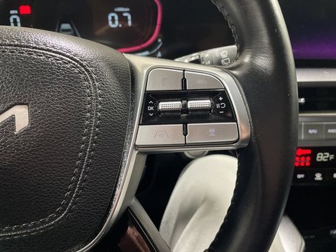 Certified 2023 Kia Telluride LX image 24