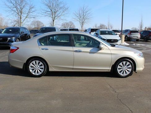 Used 2013 Honda Accord EX image 2