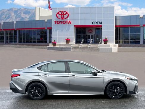 Used 2025 Toyota Camry XSE image 6