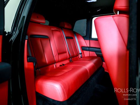 Certified 2022 Rolls-Royce Cullinan w/ Dark Exterior Package image 28