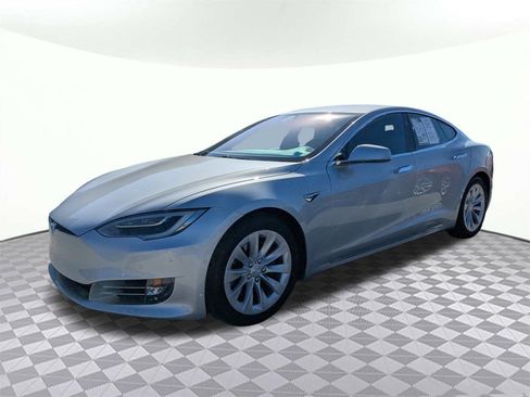 Used 2017 Tesla Model S 75 image 5