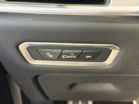 Certified 2024 BMW X7 M60i w/ Climate Comfort Package image 19