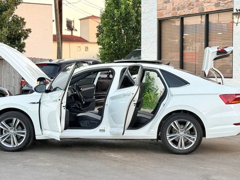 Used 2019 Volkswagen Jetta R-Line FWD image 21