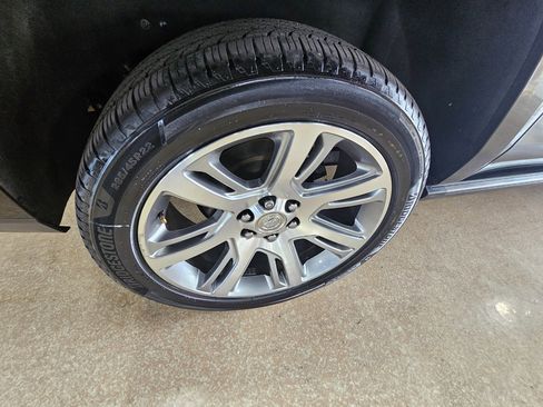 Used 2015 Cadillac Escalade ESV Premium image 55