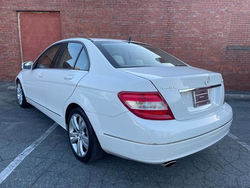 Used 2011 Mercedes-Benz C 300 4MATIC Sedan image 5