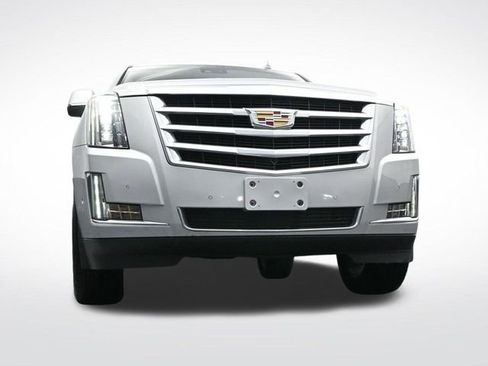 Used 2019 Cadillac Escalade Premium Luxury image 42