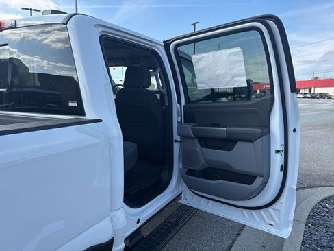 New 2026 Ford F250 XLT w/ XLT Premium Package image 25