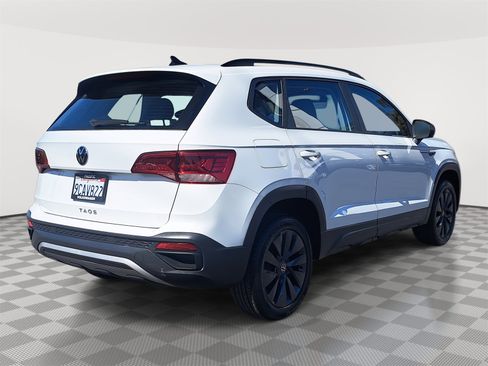 Used 2022 Volkswagen Taos S image 5