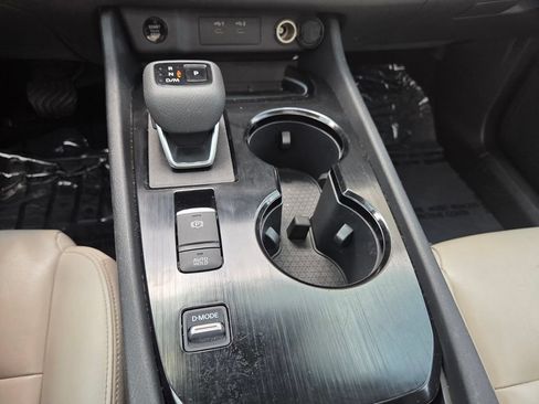 Used 2024 Nissan Rogue SL w/ SL Premium Package FWD image 18