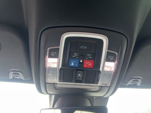 Used 2022 RAM 1500 Limited w/ Body Color Bumper Group AWD/4WD image 30