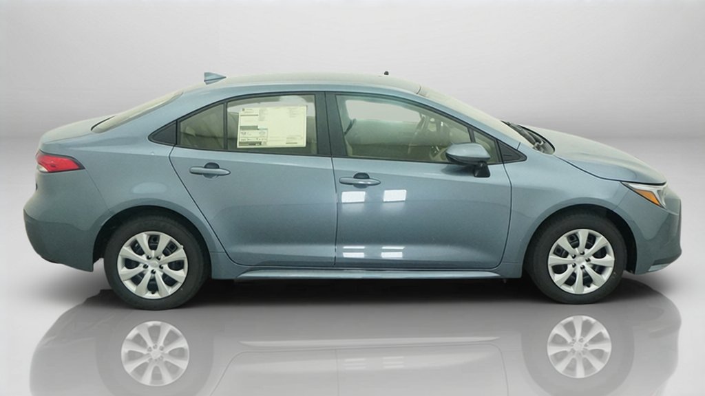 New 2027 Toyota Corolla LE FWD image 7