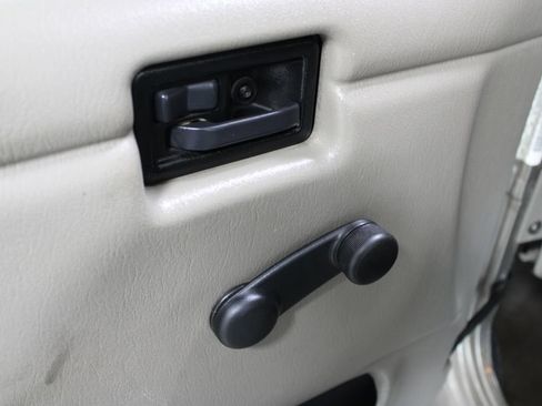 Used 2005 Jeep Wrangler Unlimited AWD/4WD image 16
