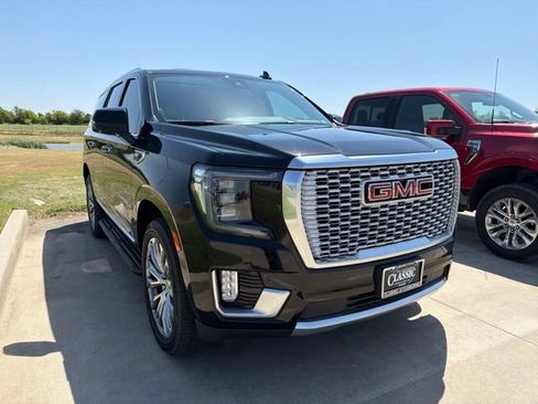 Used 2023 GMC Yukon Denali AWD/4WD image 4