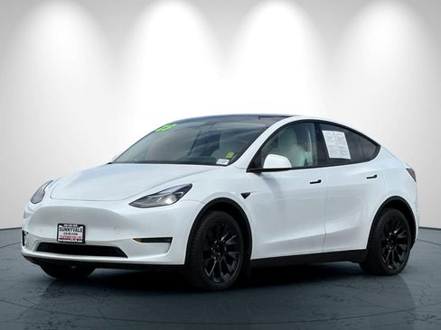 Used 2023 Tesla Model Y Long Range AWD/4WD image 8