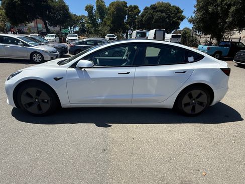 Used 2023 Tesla Model 3 Standard Range RWD image 6