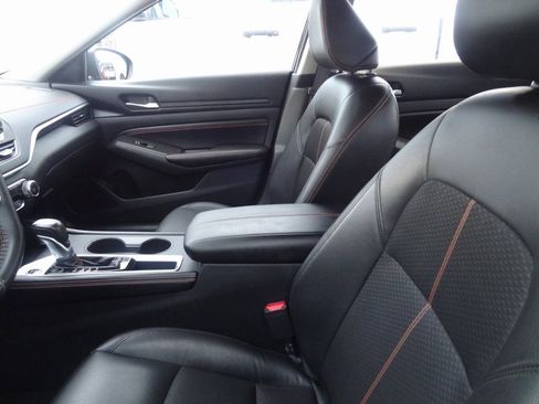 Used 2022 Nissan Altima 2.5 SR image 8