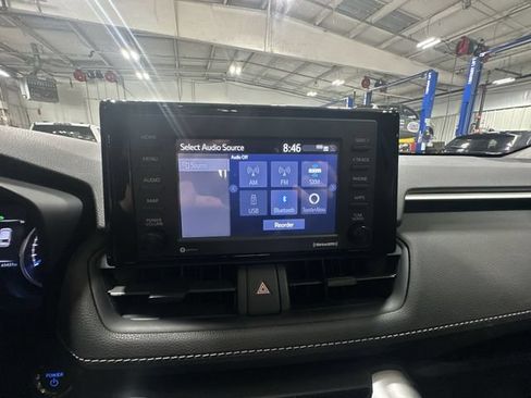 Used 2021 Toyota RAV4 XLE w/ Convenience Package AWD/4WD image 16