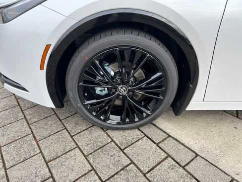 New 2026 Toyota Prius Plug-In Hybrid image 10