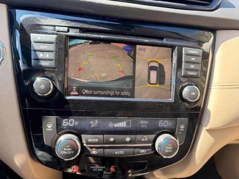 Used 2018 Nissan Rogue SL w/ Premium Package AWD/4WD image 15