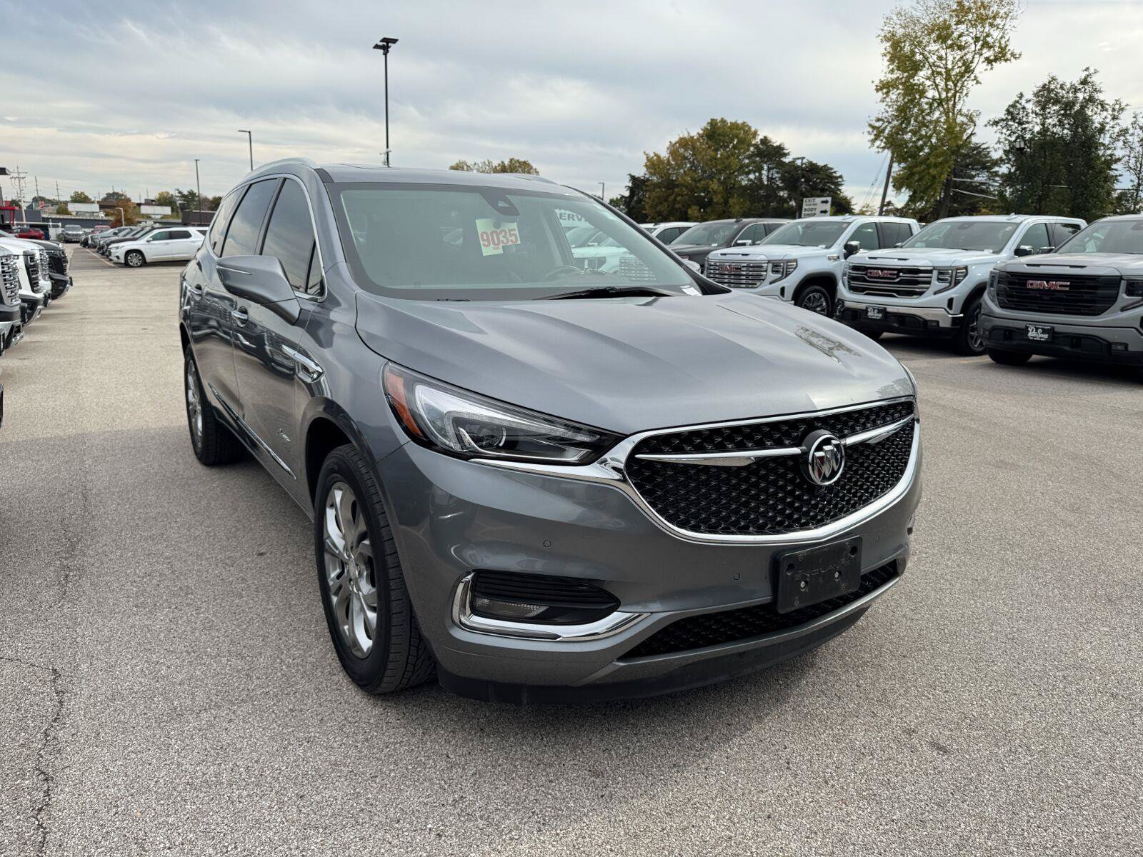 Used 2021 Buick Enclave Avenir AWD/4WD image 4