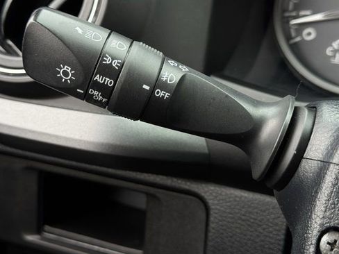 Used 2018 Toyota Tacoma TRD Sport image 23