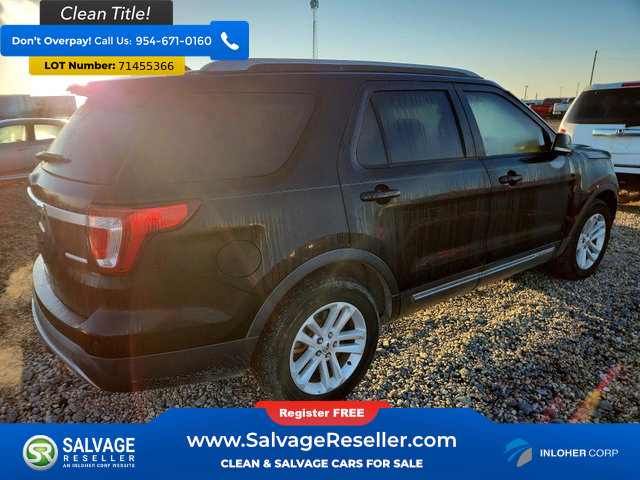 Used 2016 Ford Explorer XLT w/ Equipment Group 202A FWD image 4