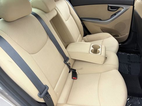 Used 2013 Hyundai Elantra GLS w/ Preferred Pkg FWD image 12
