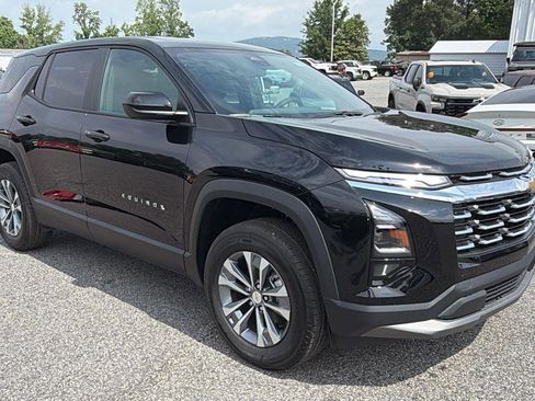 New 2026 Chevrolet Equinox LT FWD image 3