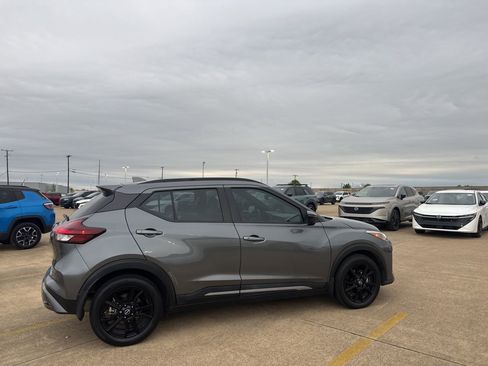 Used 2022 Nissan Kicks SR w/ Premium Package image 24