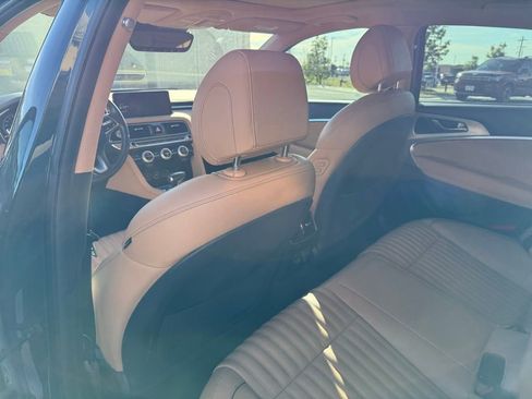 Used 2022 Genesis G70 2.0T w/ Prestige Package image 9