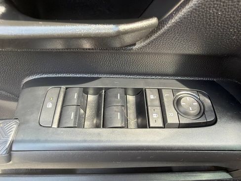 Used 2024 Toyota Tacoma SR w/ SR Upgrade Package AWD/4WD image 40
