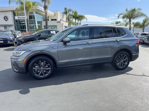 Certified 2023 Volkswagen Tiguan SE FWD image 10