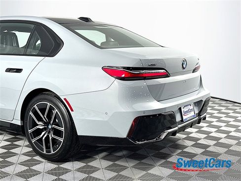 Used 2025 BMW 740i xDrive image 57