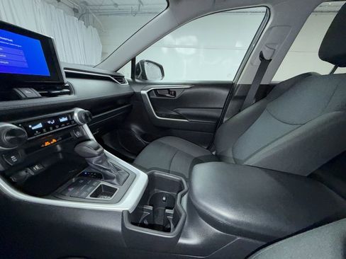 Certified 2023 Toyota RAV4 LE image 10