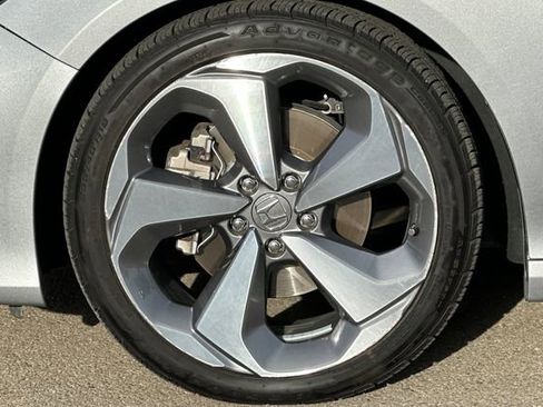 Used 2020 Honda Accord Touring image 29