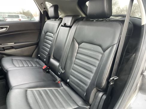 Used 2018 Ford Edge SEL w/ Equipment Group 201A image 19