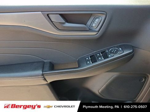 Used 2025 Ford Escape Active AWD/4WD image 15
